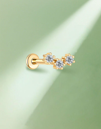 Titanium Labret Stud – 3 Prong-Set Lab-Grown Diamonds Piercing Jewelry