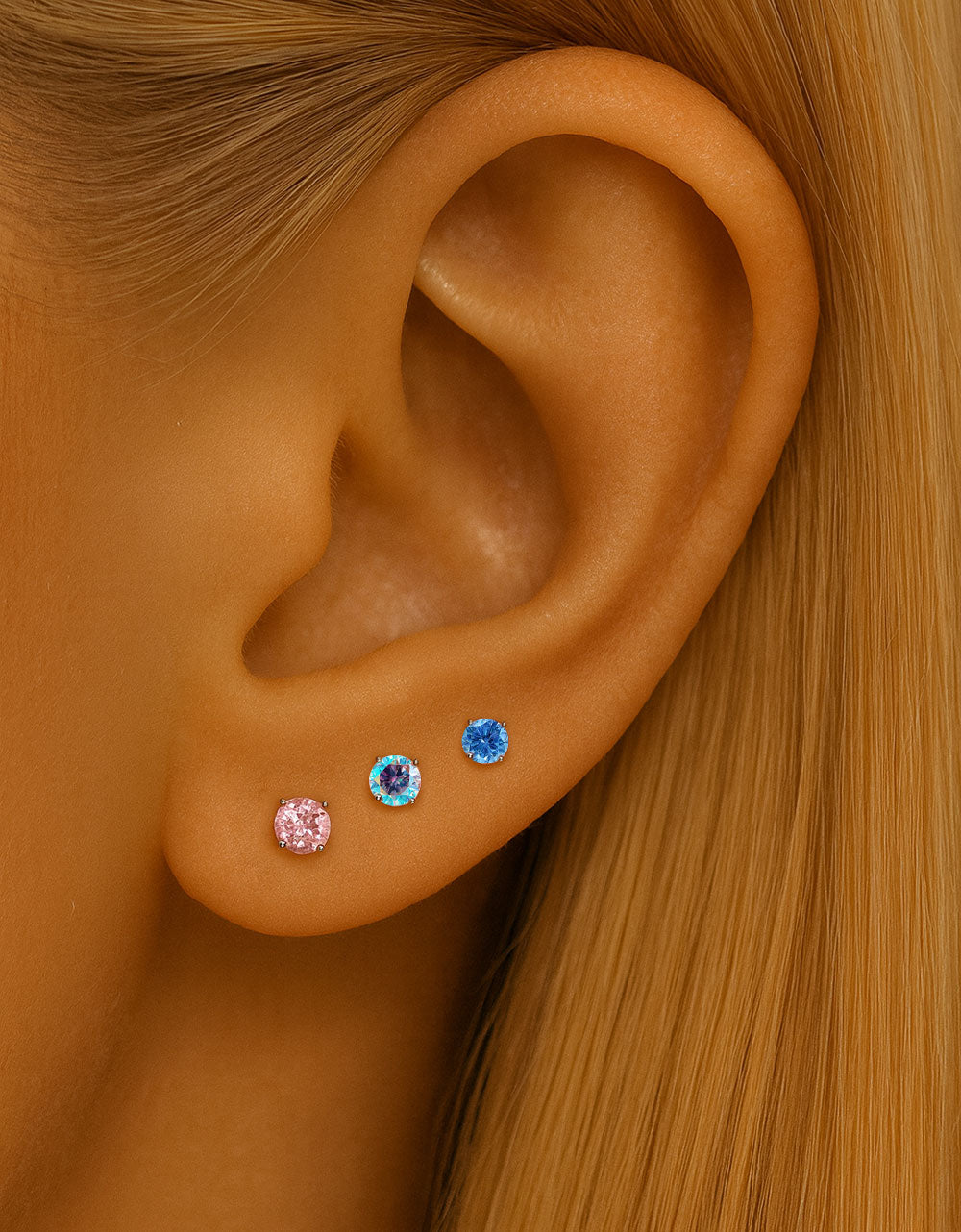 F136 Titanium External Thread CZ Stud–Ultra Sparkling 5A Zircon Piercing Jewelry for Helix,Cartilage,Conch